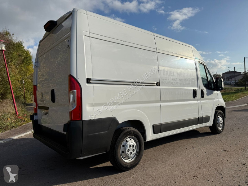 Furgoneta Peugeot 2.2 BLUEHDI S&S 120CH ASPHALT