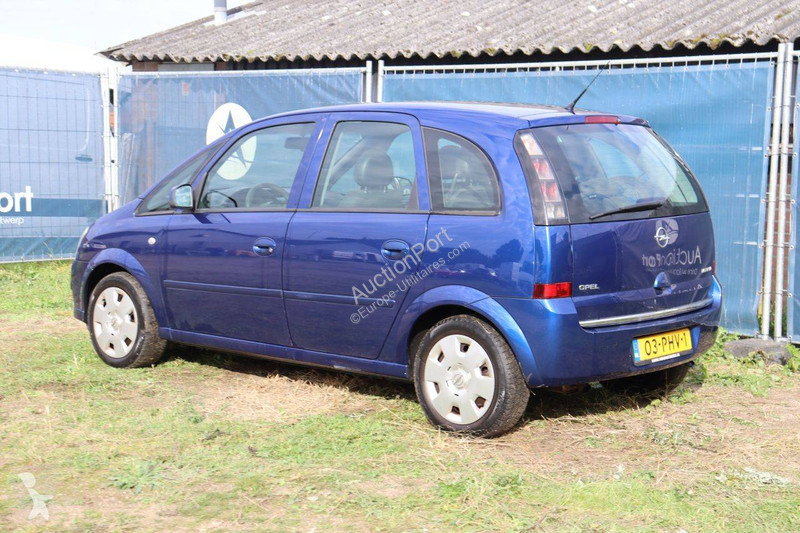 Véhicule utilitaire Opel