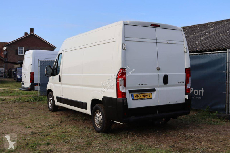Véhicule utilitaire Peugeot