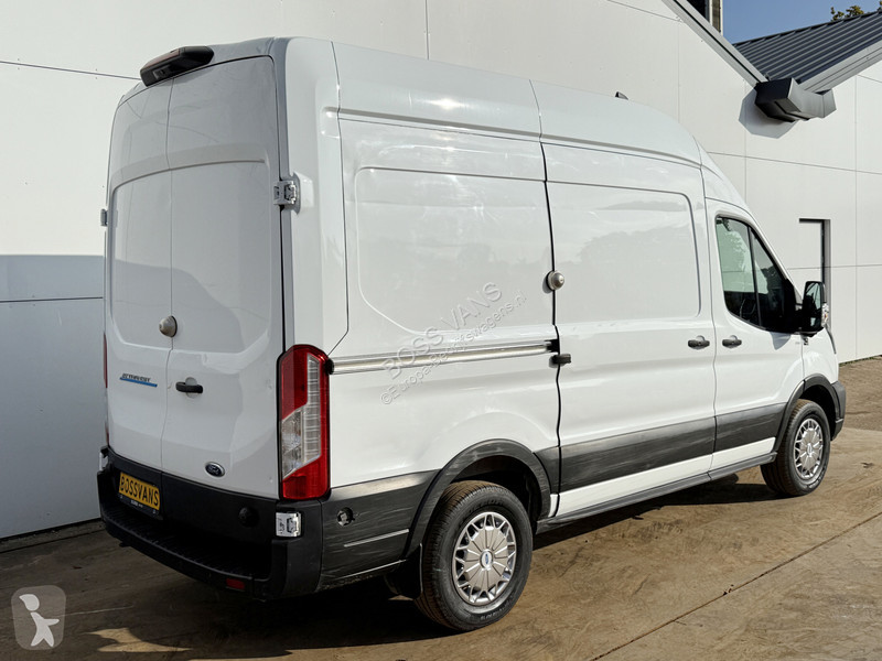 Véhicule utilitaire Ford E