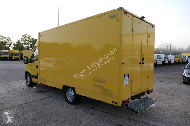 Véhicule utilitaire Iveco Daily 35 S11 C30C...