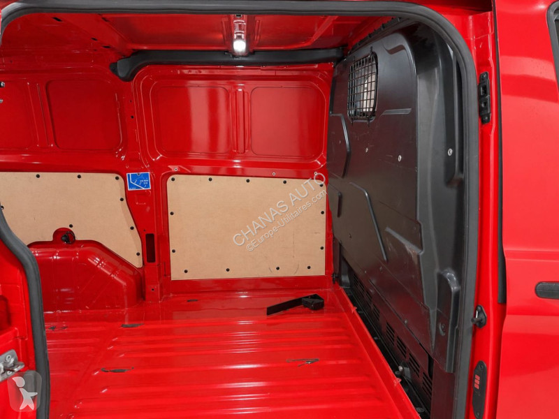 Véhicule utilitaire Ford 280 L1H1 2.0 TDCi 130...