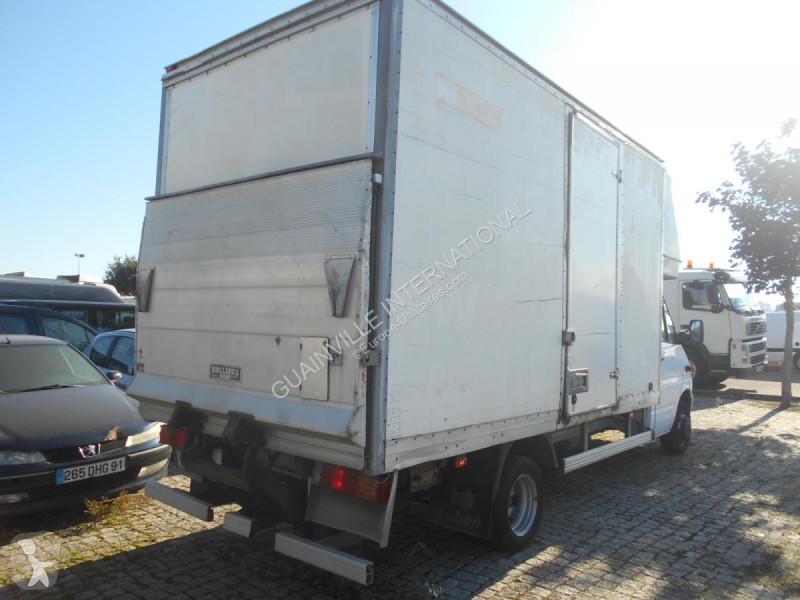 Véhicule utilitaire Mercedes