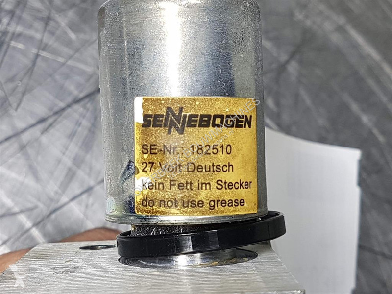Bedrijfswagen  182454 - 818 -...