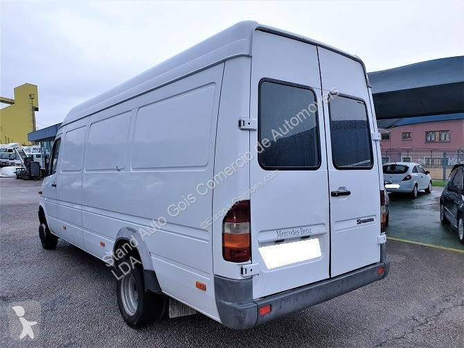 Furgoneta Mercedes