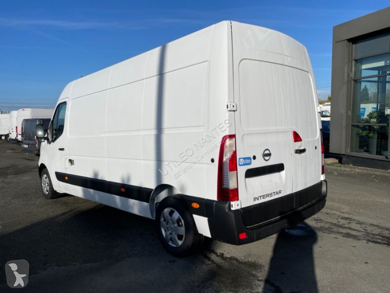 Véhicule utilitaire Nissan
