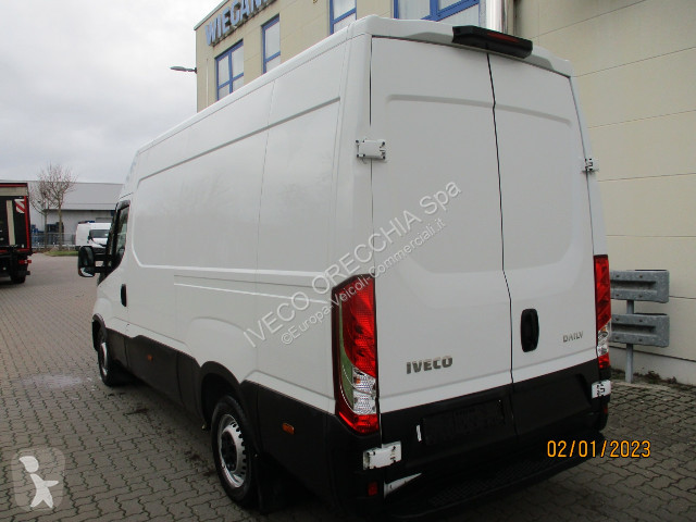 Veículo utilitário Iveco DAILY 35S16