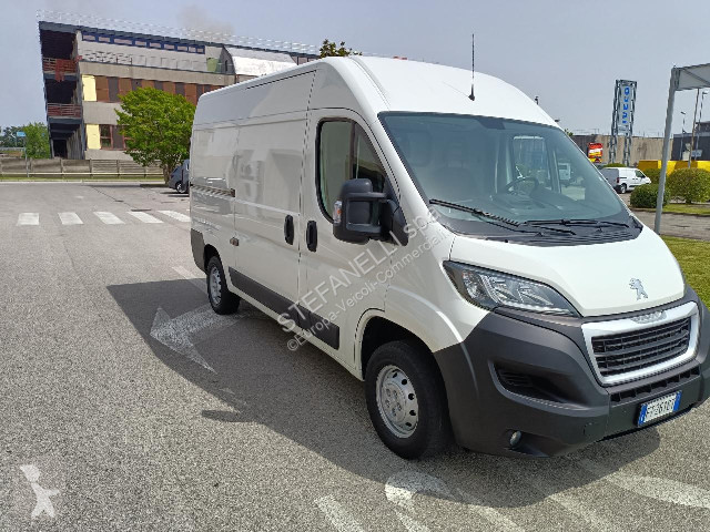 Autoutilitară Peugeot BOXER 335 2.0