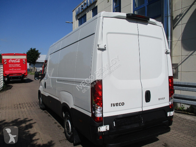 Furgoneta Iveco