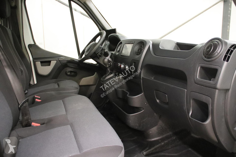 Autoutilitară Renault AUTOHOOGWERKER 12 METER...