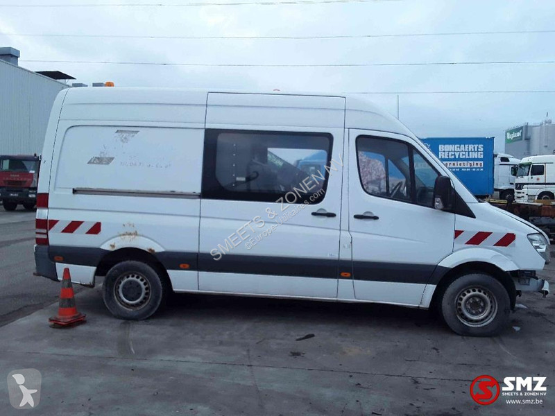 Veicolo commerciale Mercedes 311 accident