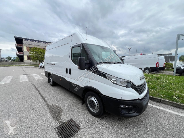 Veicolo commerciale Iveco DAILY 35S16 V