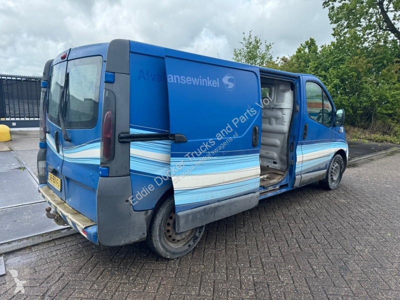 Véhicule utilitaire Renault 1200 L2 H1 1.9 DCI 82