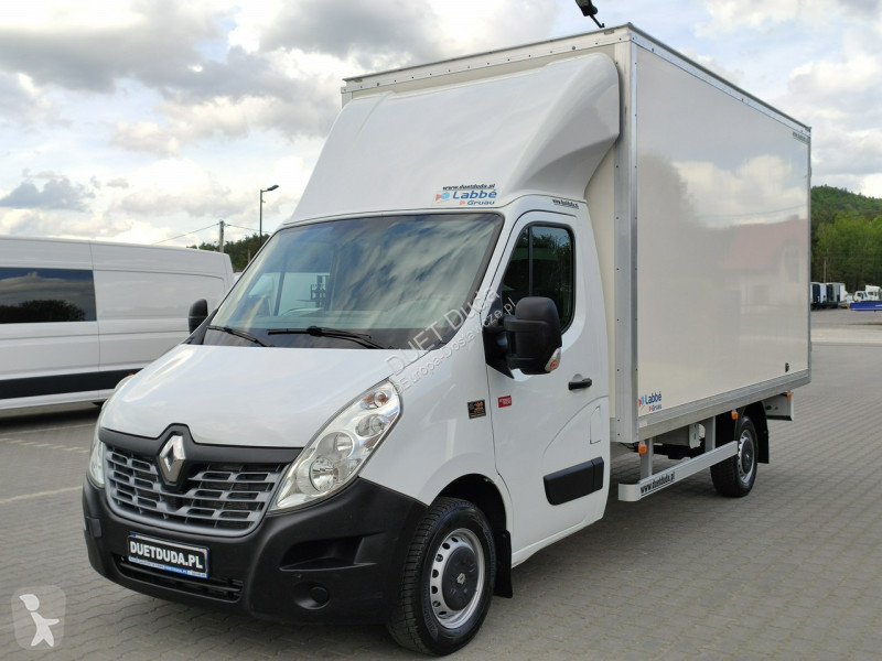 عربة نفعية Renault