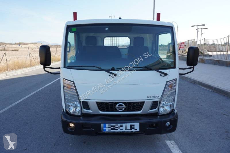Samochód dostawczy Nissan