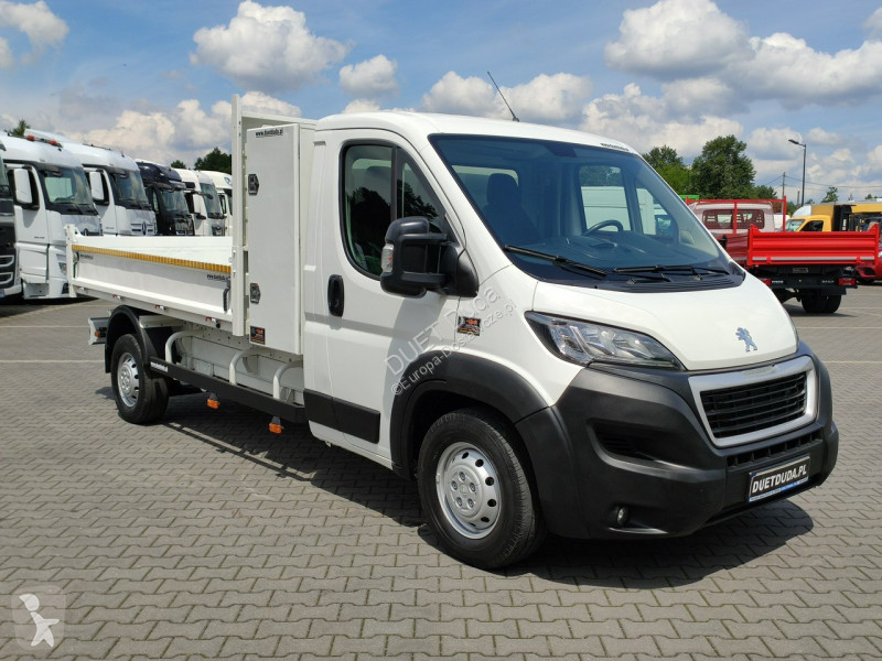 Véhicule utilitaire Peugeot