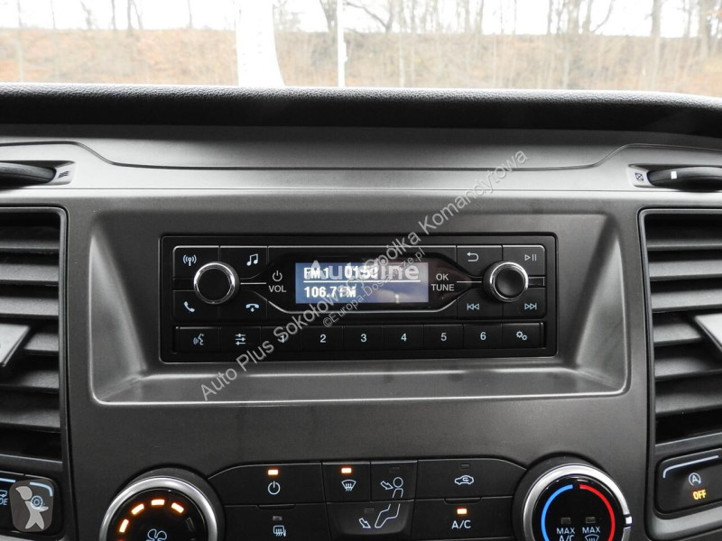 Véhicule utilitaire Ford TRANSIT FURGON...