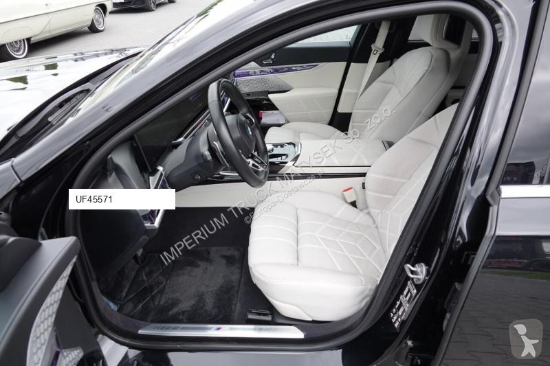 Véhicule utilitaire BMW 7 xDrive M Sport