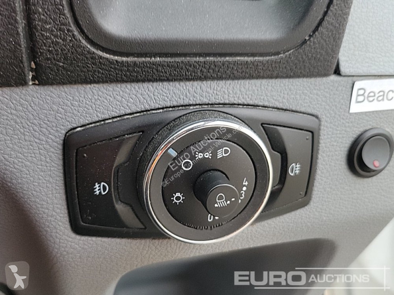Véhicule utilitaire Ford 350