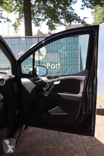 Furgoneta Ford Courier