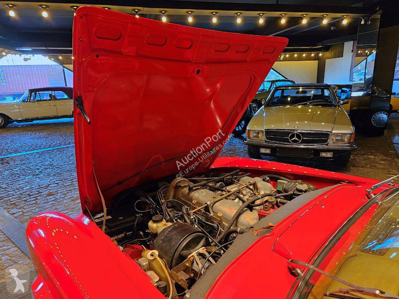 Furgoneta Mercedes SL 'Pagode' 200-serie