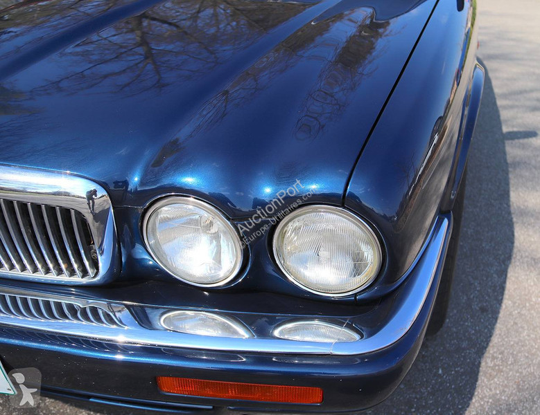 Véhicule utilitaire Jaguar Sovereign 4.0
