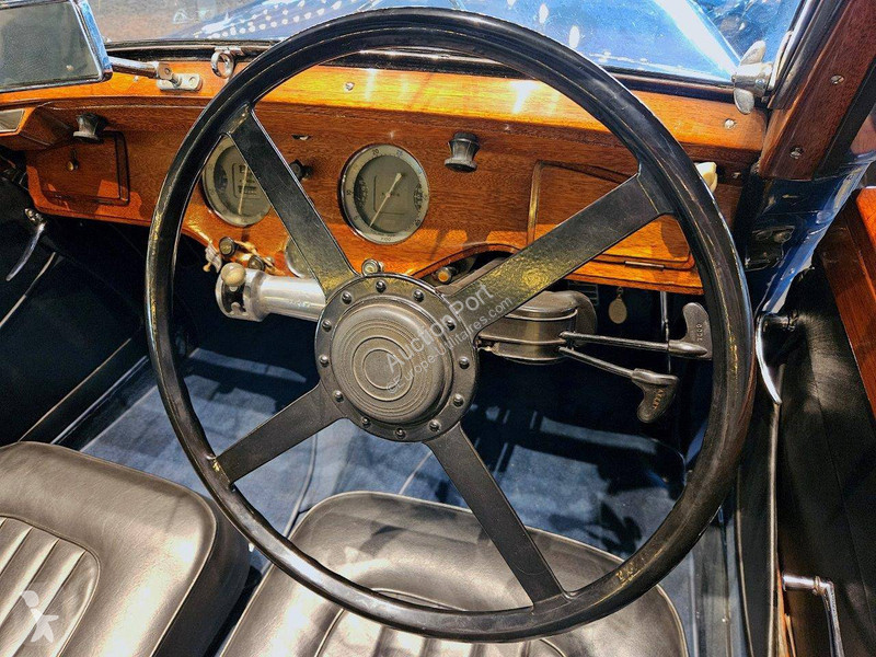 Veicolo commerciale   D6 - 70 Chapron (RHD)