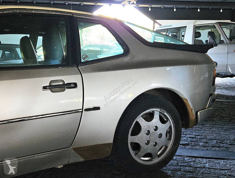 Furgoneta Porsche Turbo 944