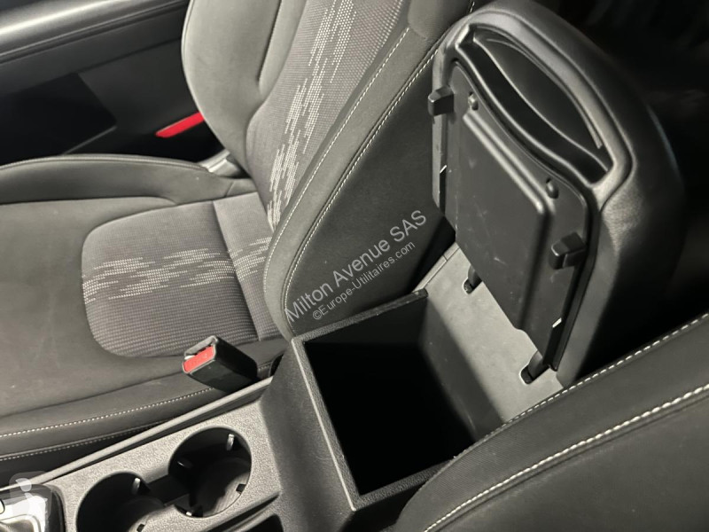 Samochód dostawczy KIA SPORTAGE 1.6 T-GDi MHEV...