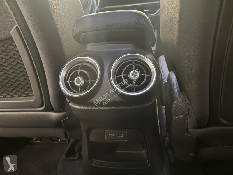 Samochód dostawczy Alfa-Roméo STELVIO 2.2 D -...
