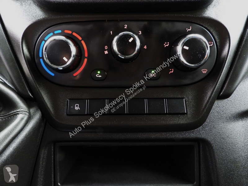 Лекотоварен автомобил Iveco 35S18 DAILY