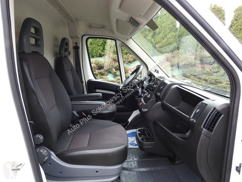 Samochód dostawczy Peugeot  BOXER