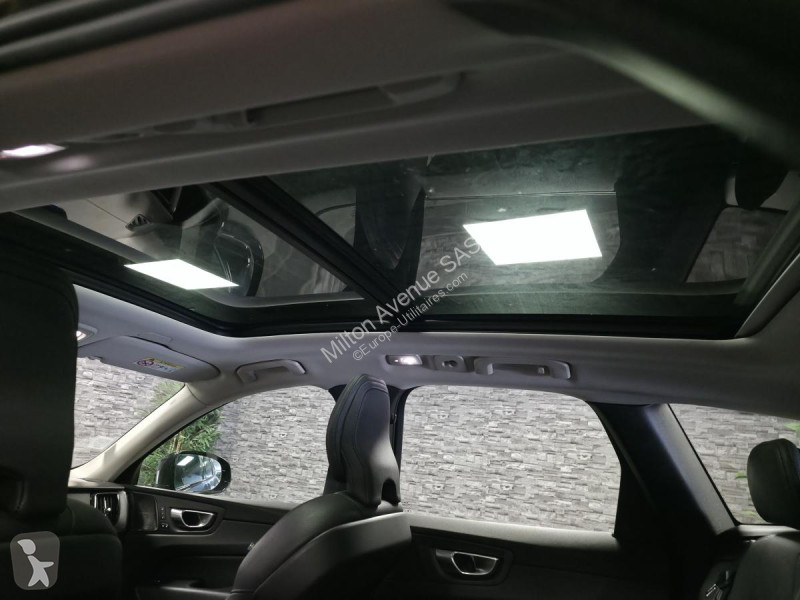 Samochód dostawczy Volvo XC60 B4 Micro-Hybride...