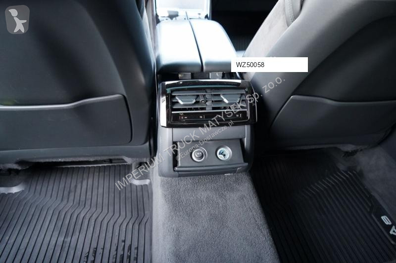 Samochód dostawczy Audi A8
