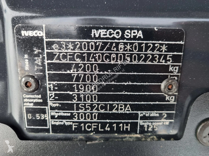 Samochód dostawczy Iveco 40C17 B/E 10T...