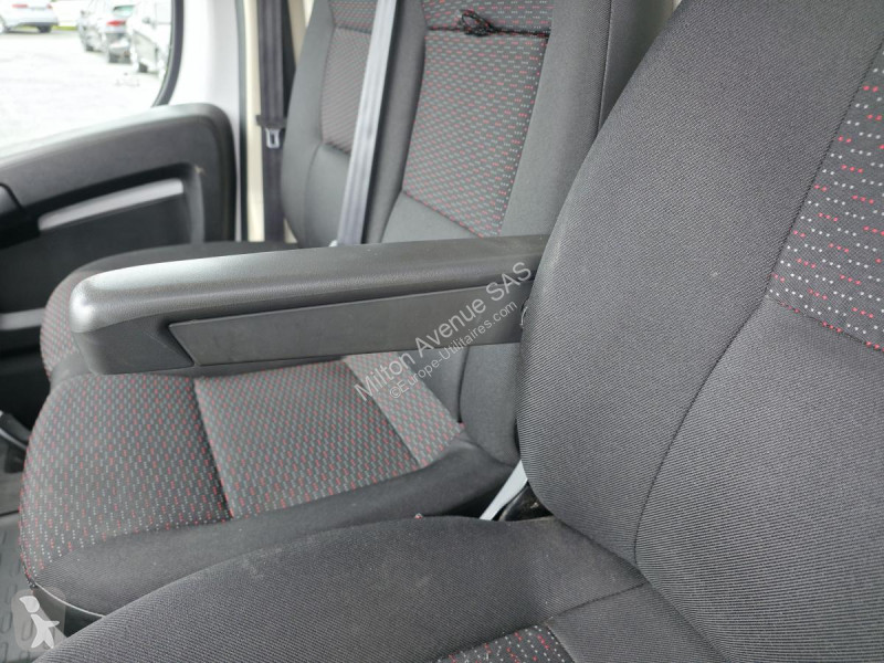 Peugeot BOXER Asphalt 335 L2H2 2.2 BlueHDi 140...