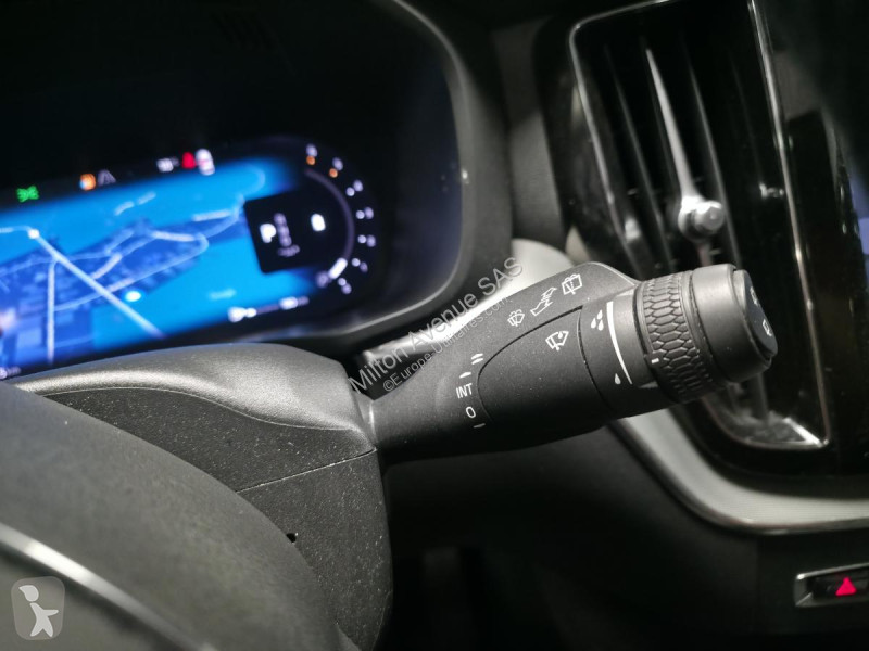 Samochód dostawczy Volvo XC60 B4 Micro-Hybride...