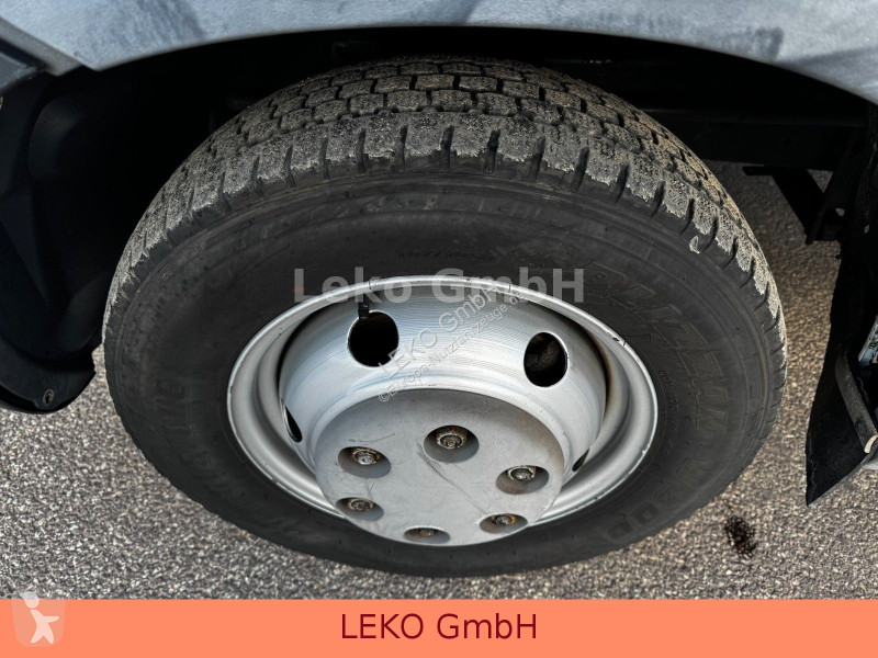 Samochód dostawczy Iveco 35C13 Mit Relec Froid...