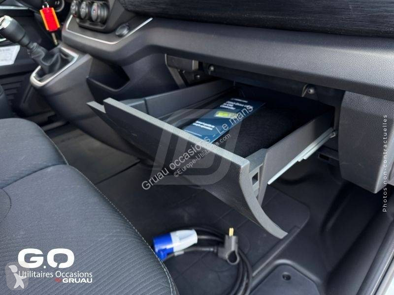 Véhicule utilitaire Nissan