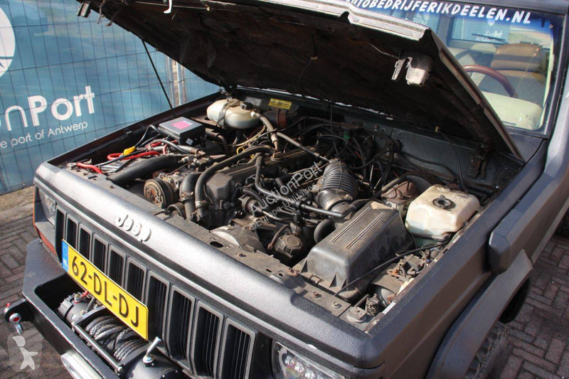 عربة نفعية Jeep Limited