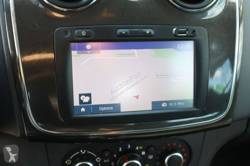 Véhicule utilitaire Dacia