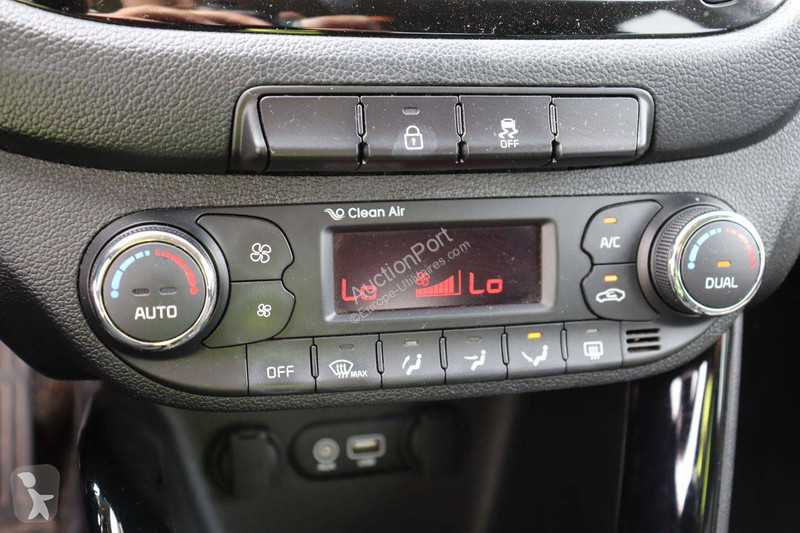 Véhicule utilitaire KIA  cee'd