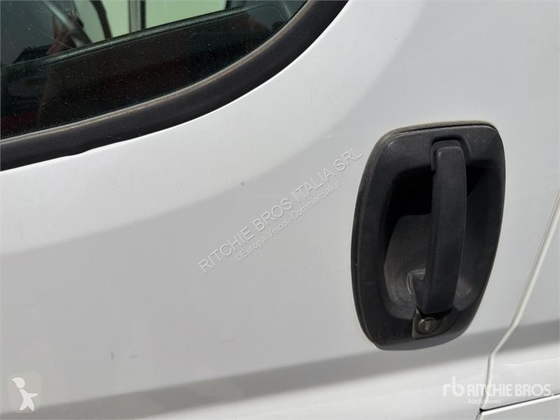 Véhicule utilitaire Opel 2.2 103 KW KA L4H2