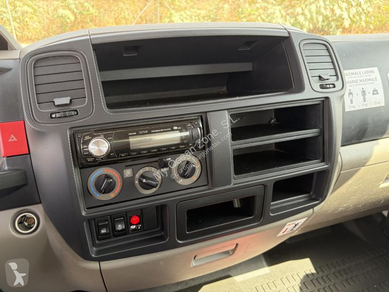 Furgoneta Nissan 35.12