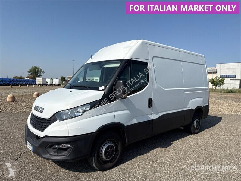 Užitkové vozidlo Iveco 35-120 Cargo Van