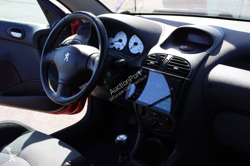 Haszongépjármű Peugeot CC