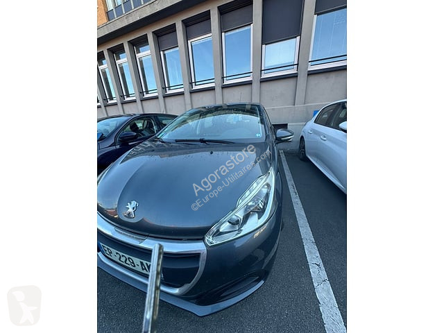 Peugeot 208 van