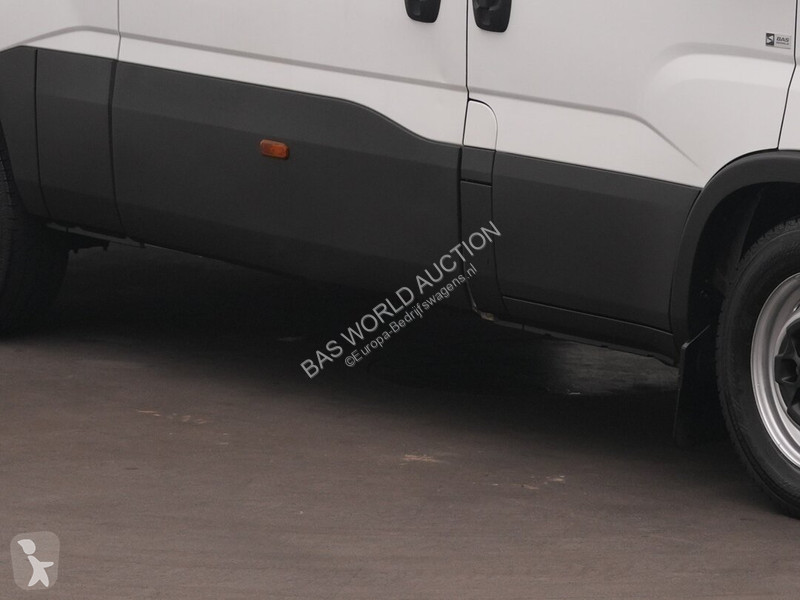 Autoutilitară Iveco 35S18
