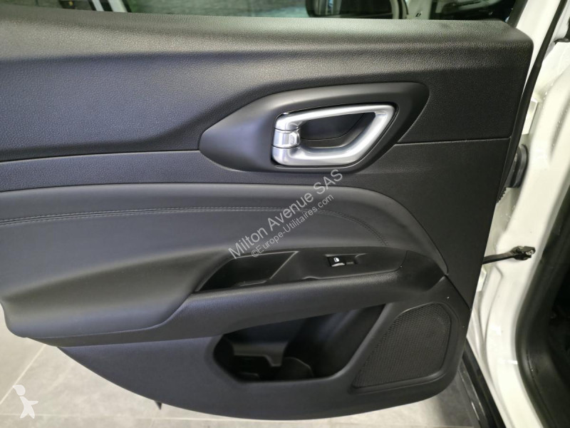 Véhicule utilitaire Jeep COMPASS 1.5 Turbo T4...