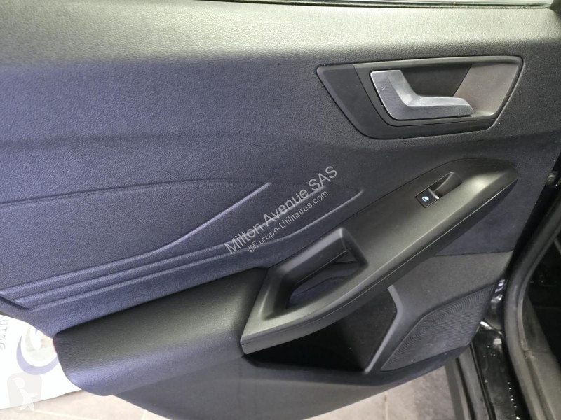 Véhicule utilitaire Ford FOCUS 1.0 EcoBoost...